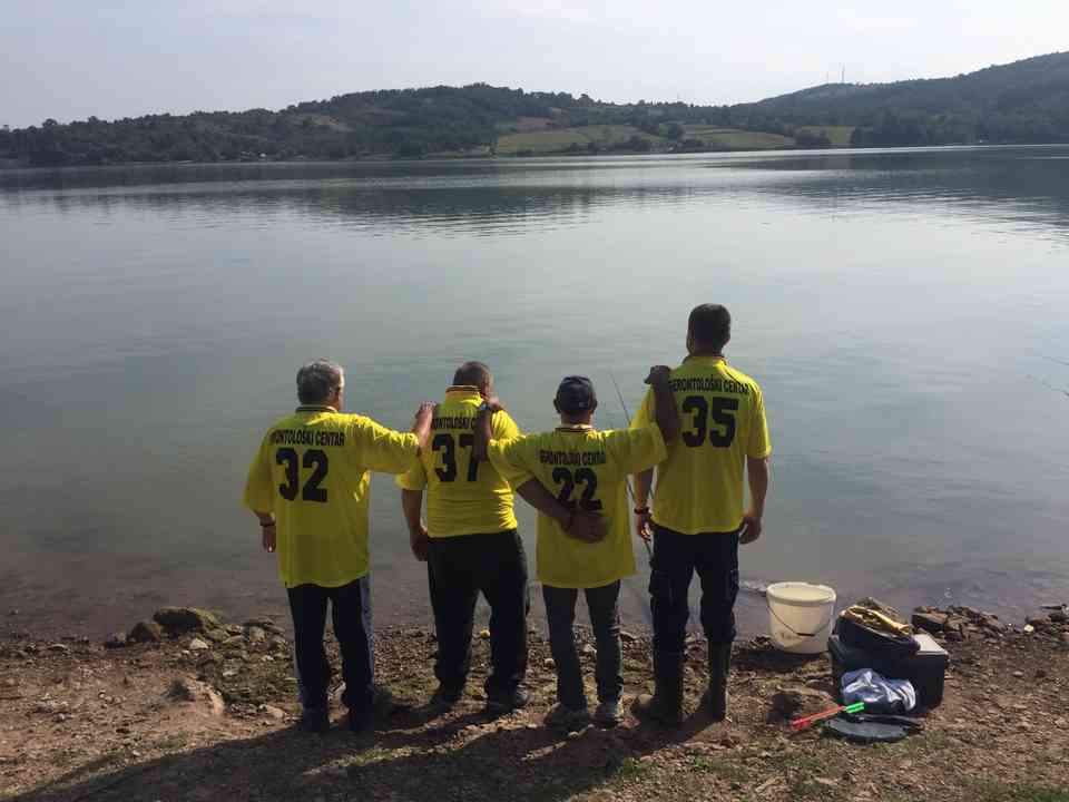 Риболовачка секција корисника ГЦ Јагодина на Гружанском језеру - сл. 7